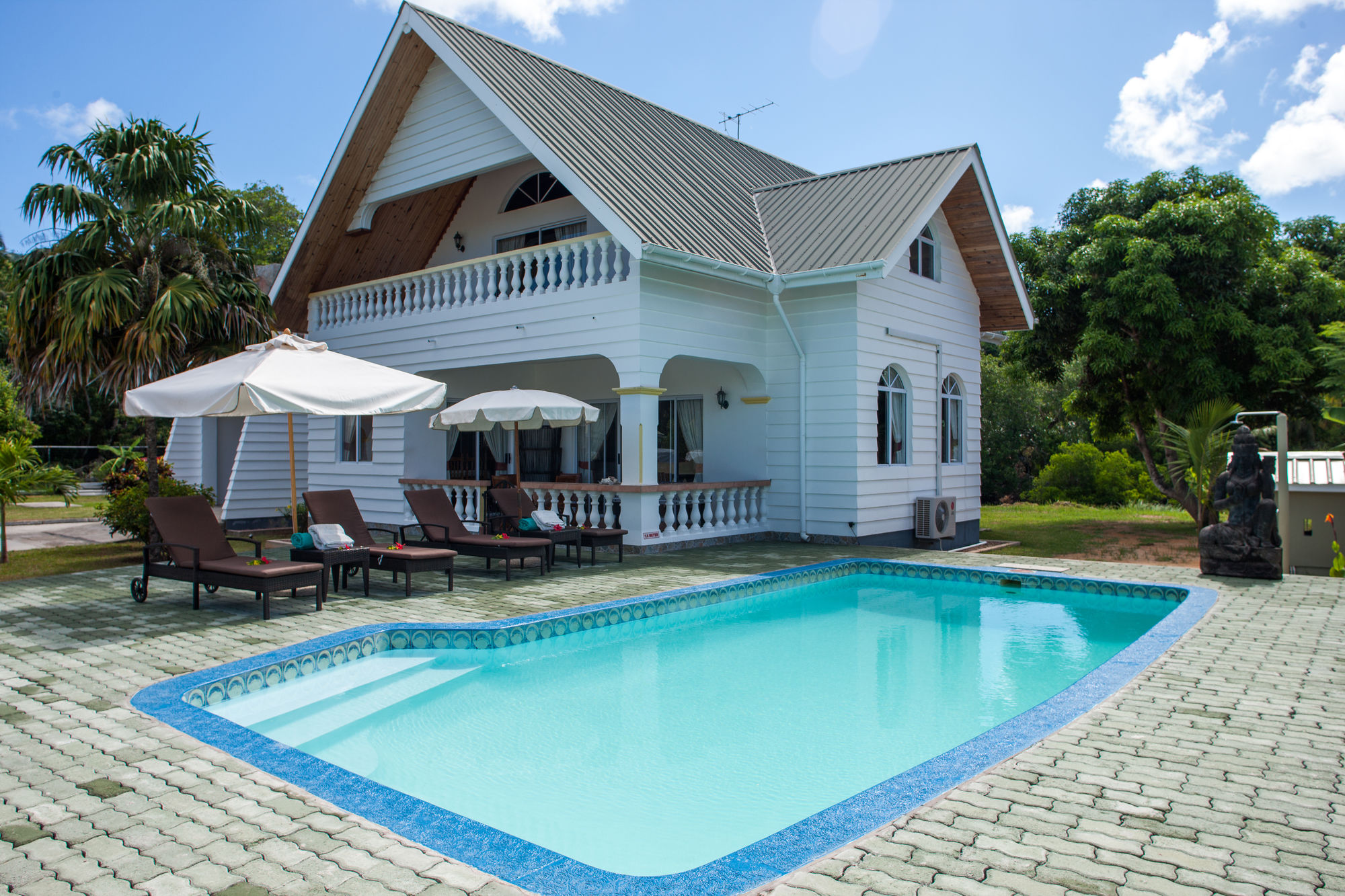 Villa Aya