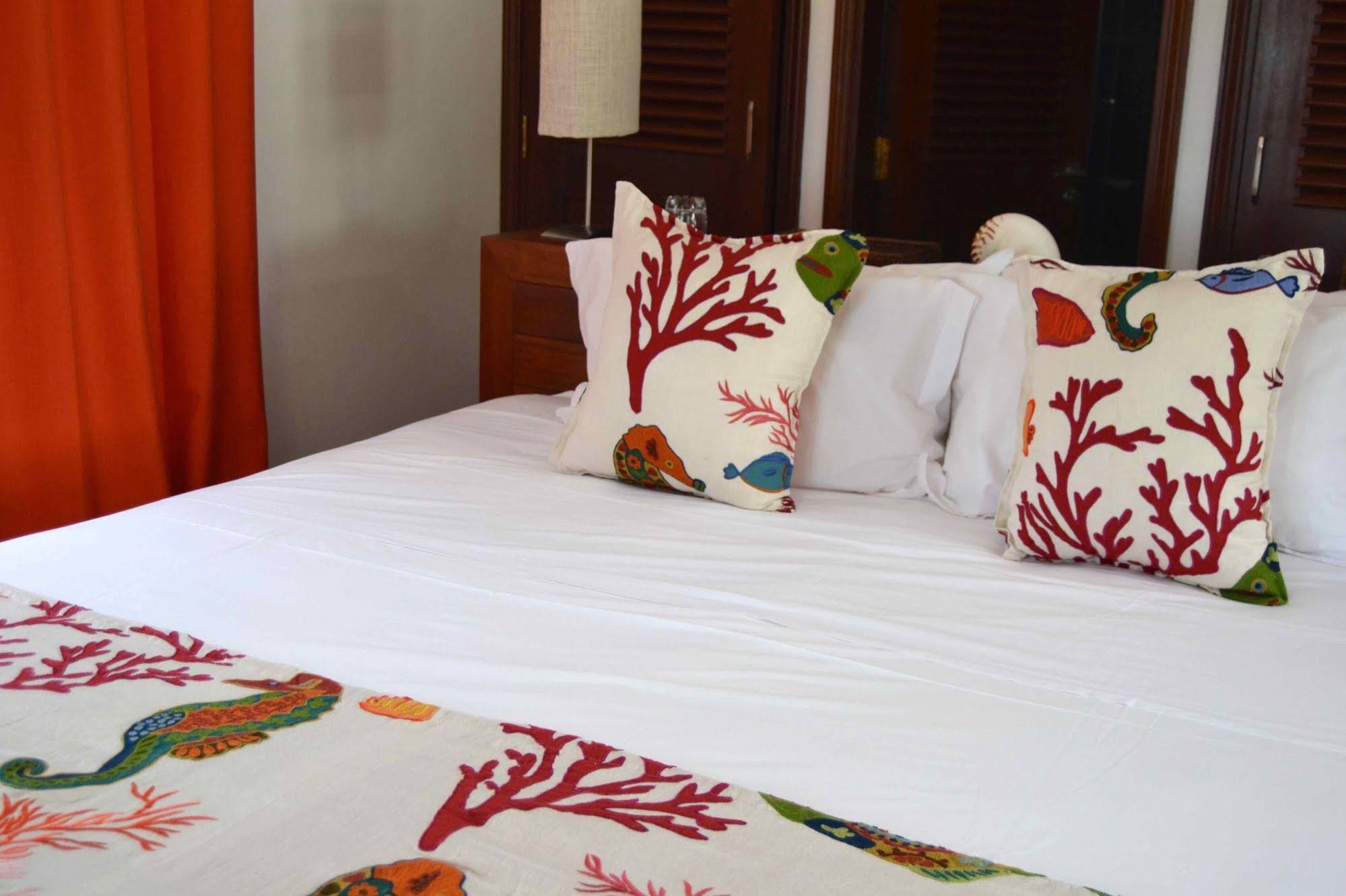 La Belle Tortue Lodge & Restaurant