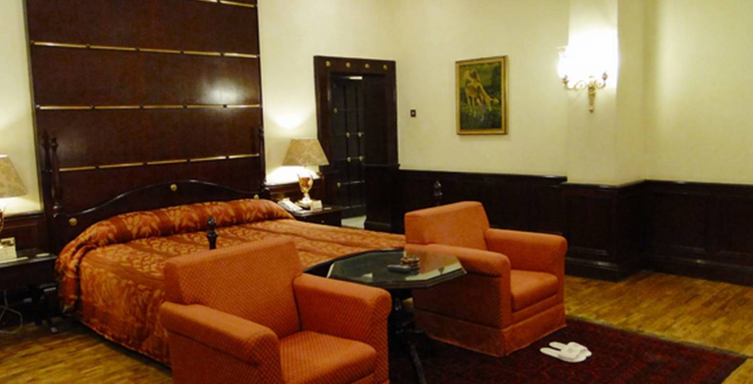 Grand Holiday Villa