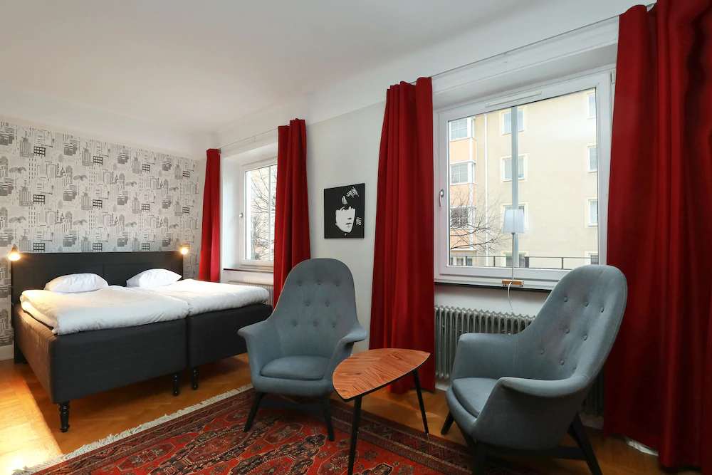 First Hotel City