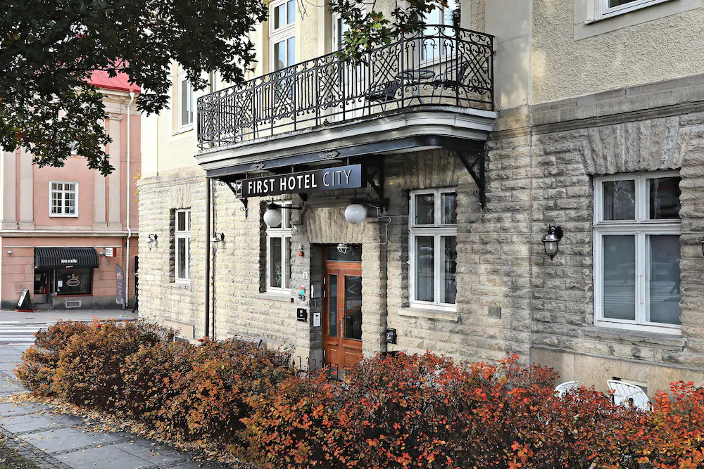 First Hotel City