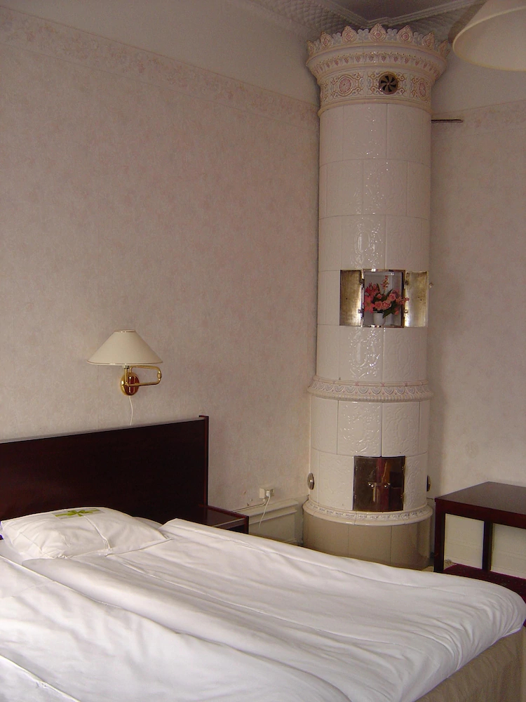First Hotel City