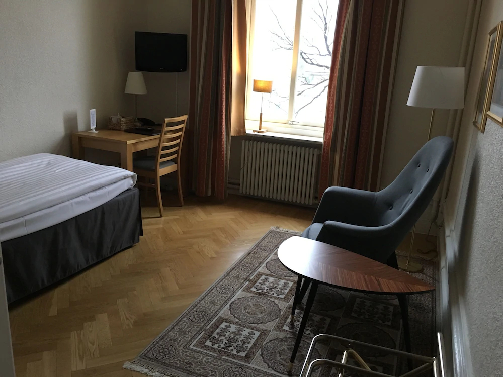 First Hotel City