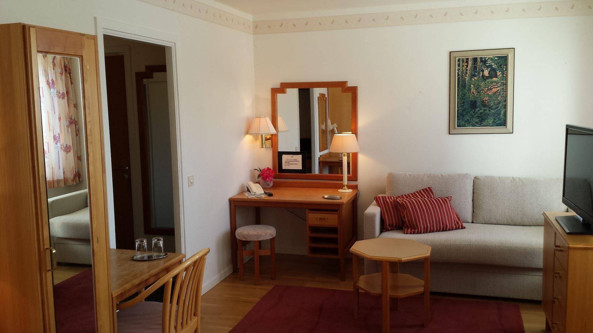 Hotel Bishops Arms Mora
