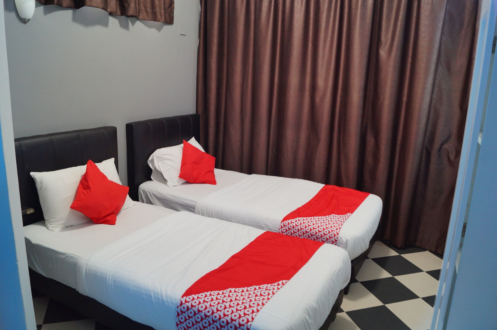 BudgetOne Hotel