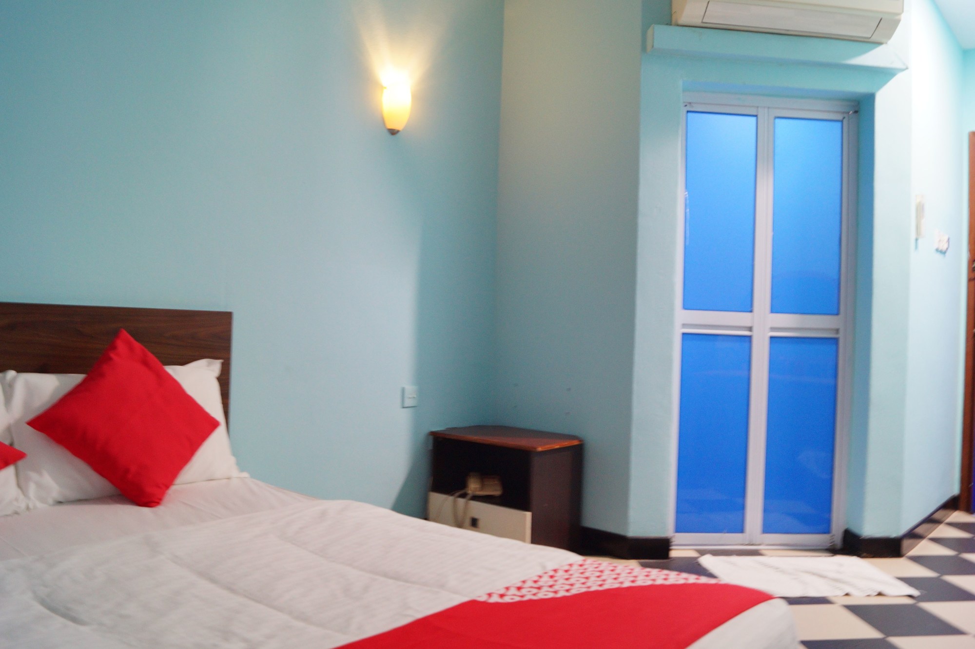BudgetOne Hotel