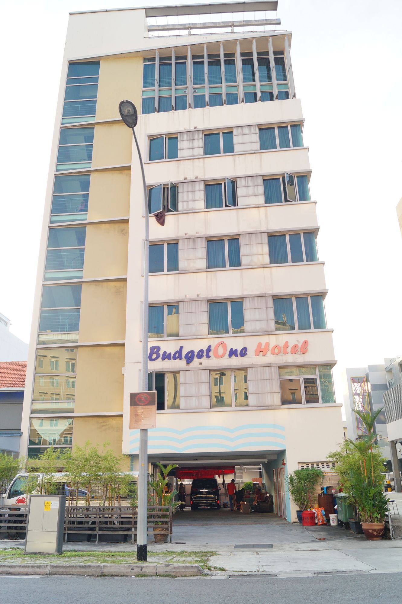 BudgetOne Hotel