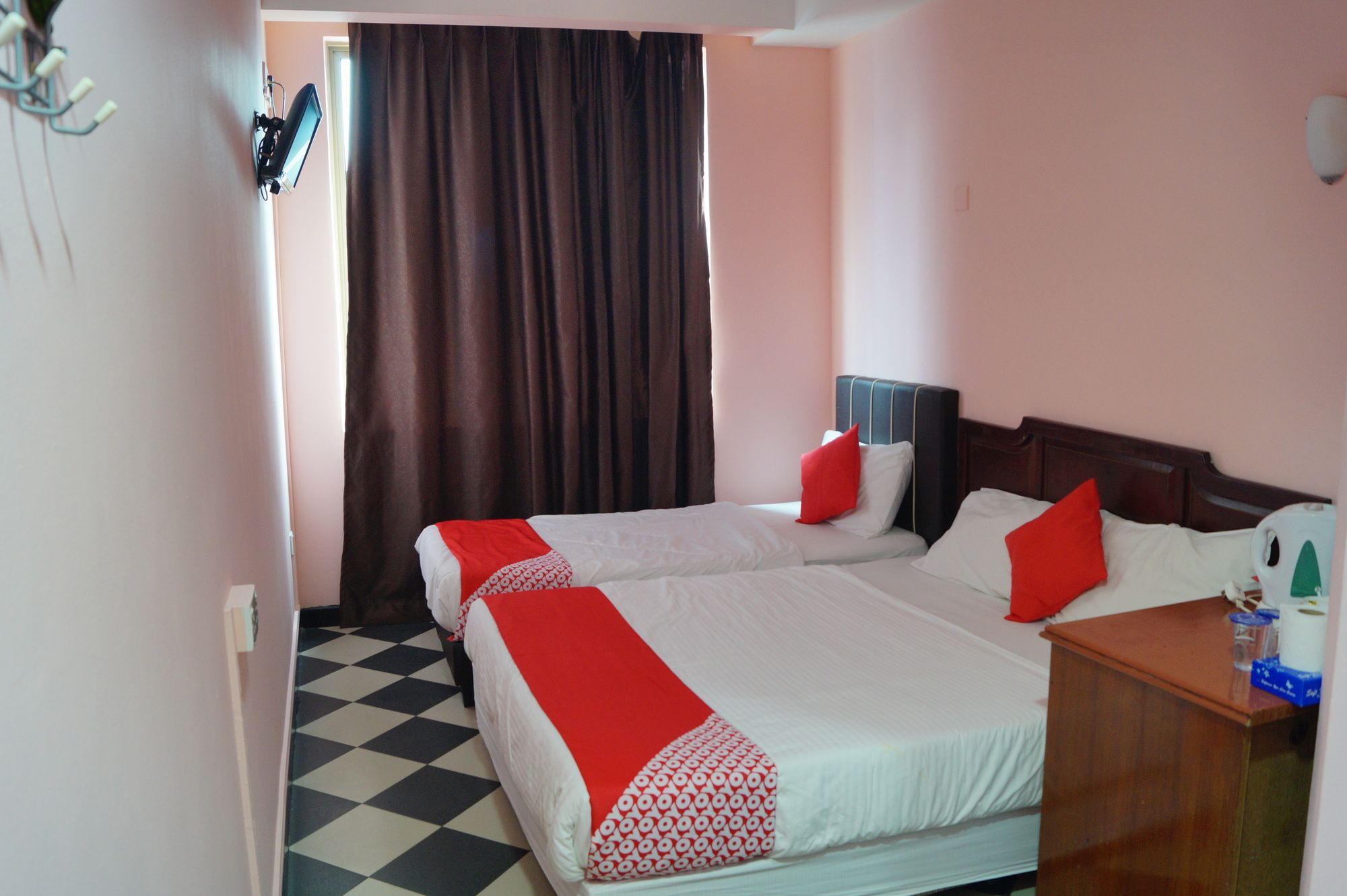 BudgetOne Hotel
