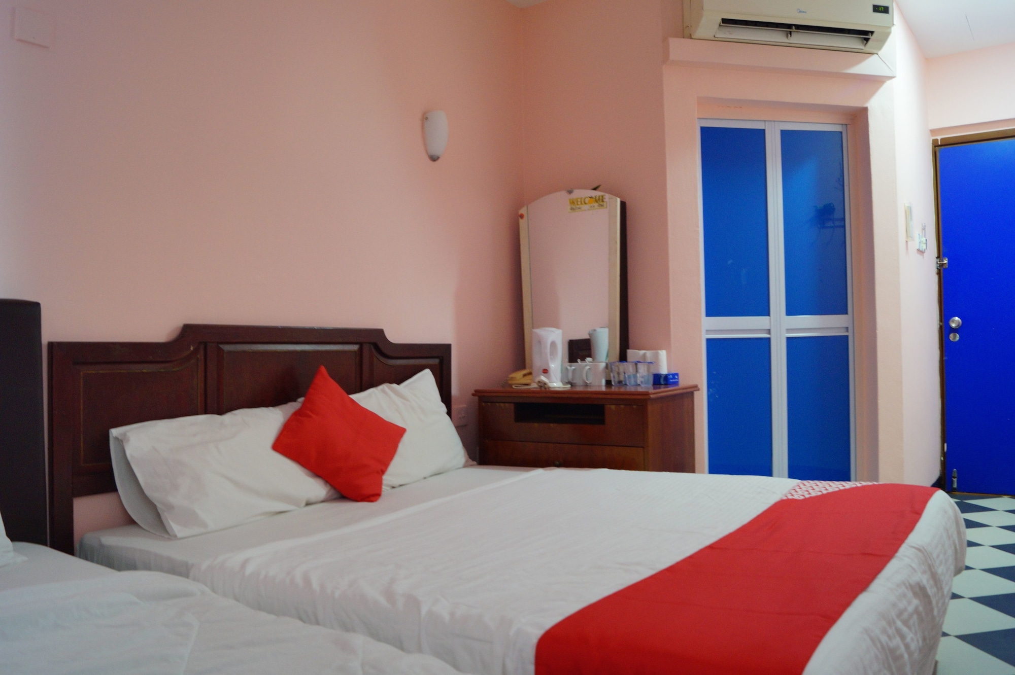 BudgetOne Hotel