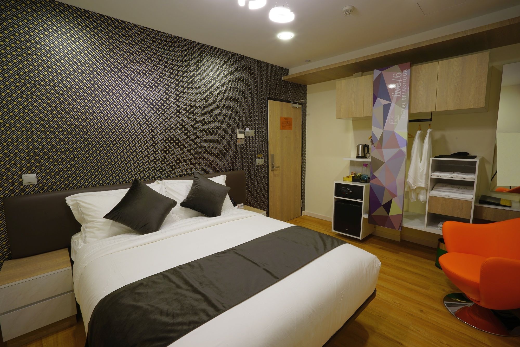 Five/6 Hotel Splendour