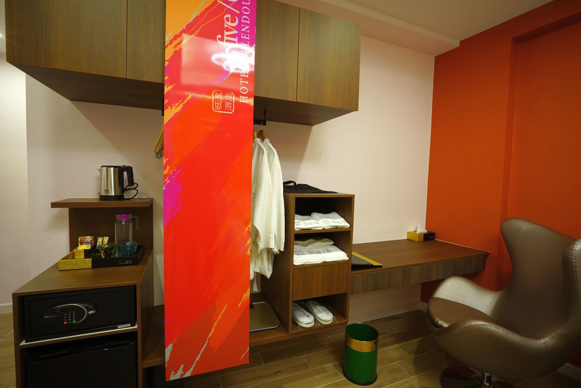 Five/6 Hotel Splendour