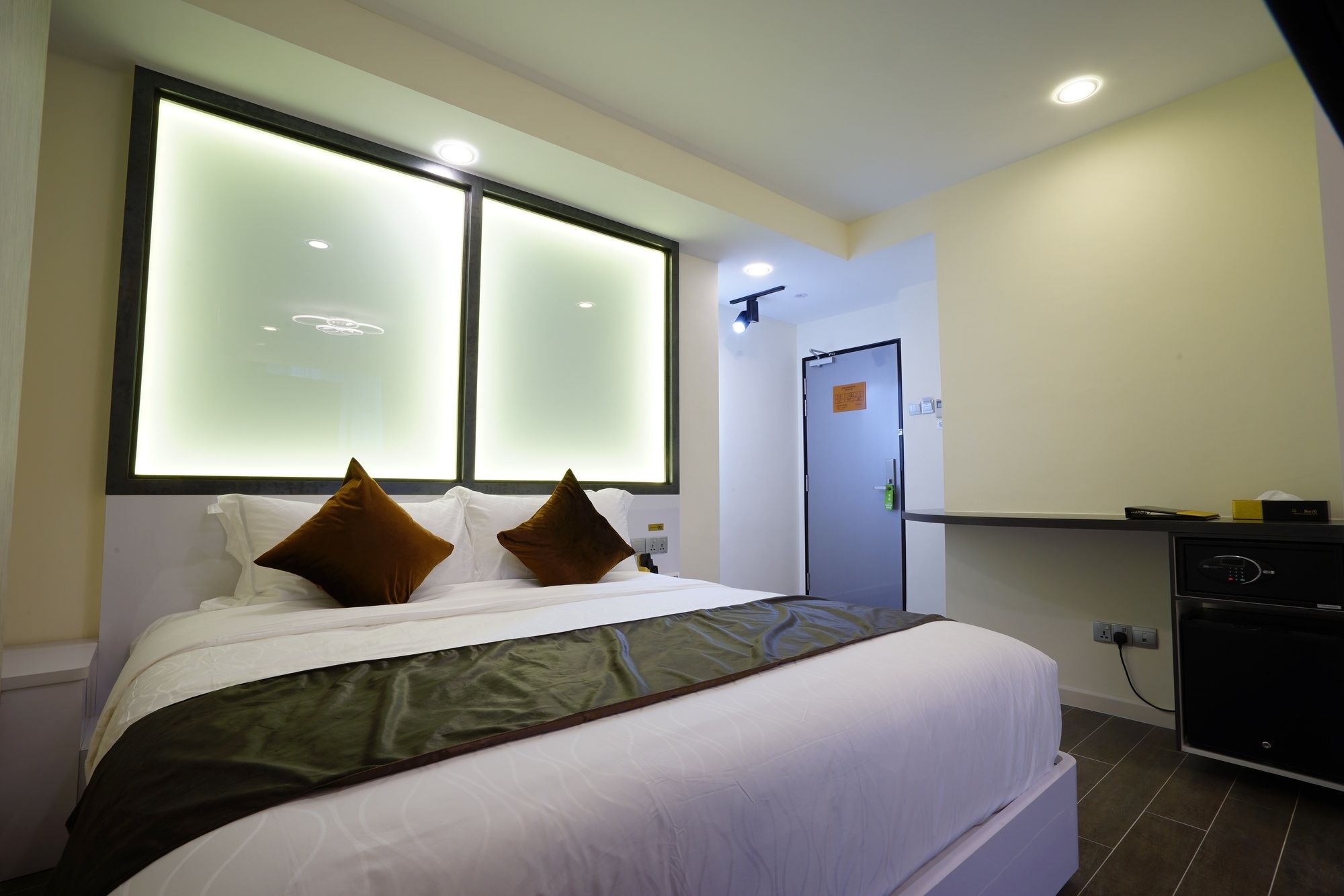 Five/6 Hotel Splendour