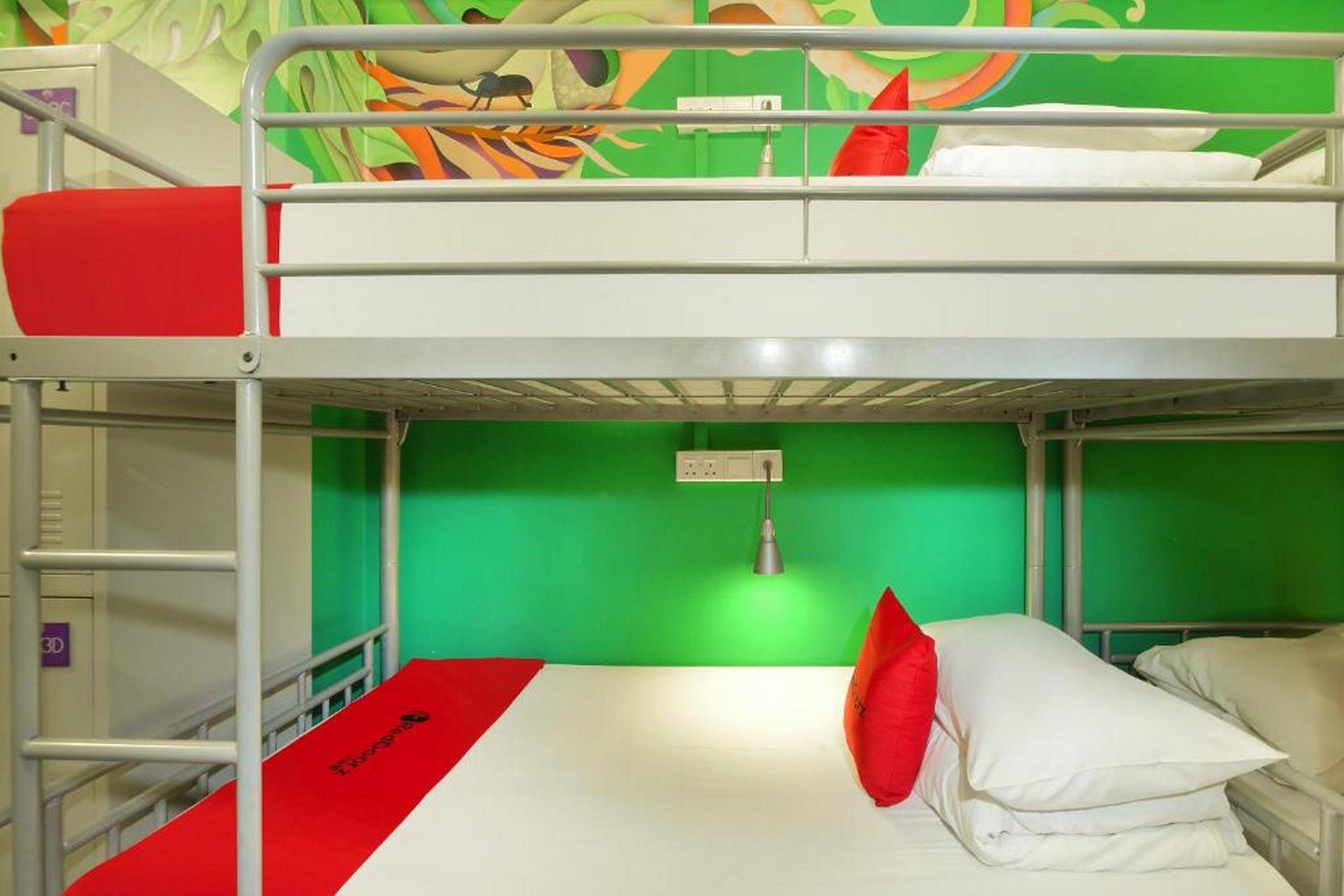Five Stones Hostel by RedDoorz