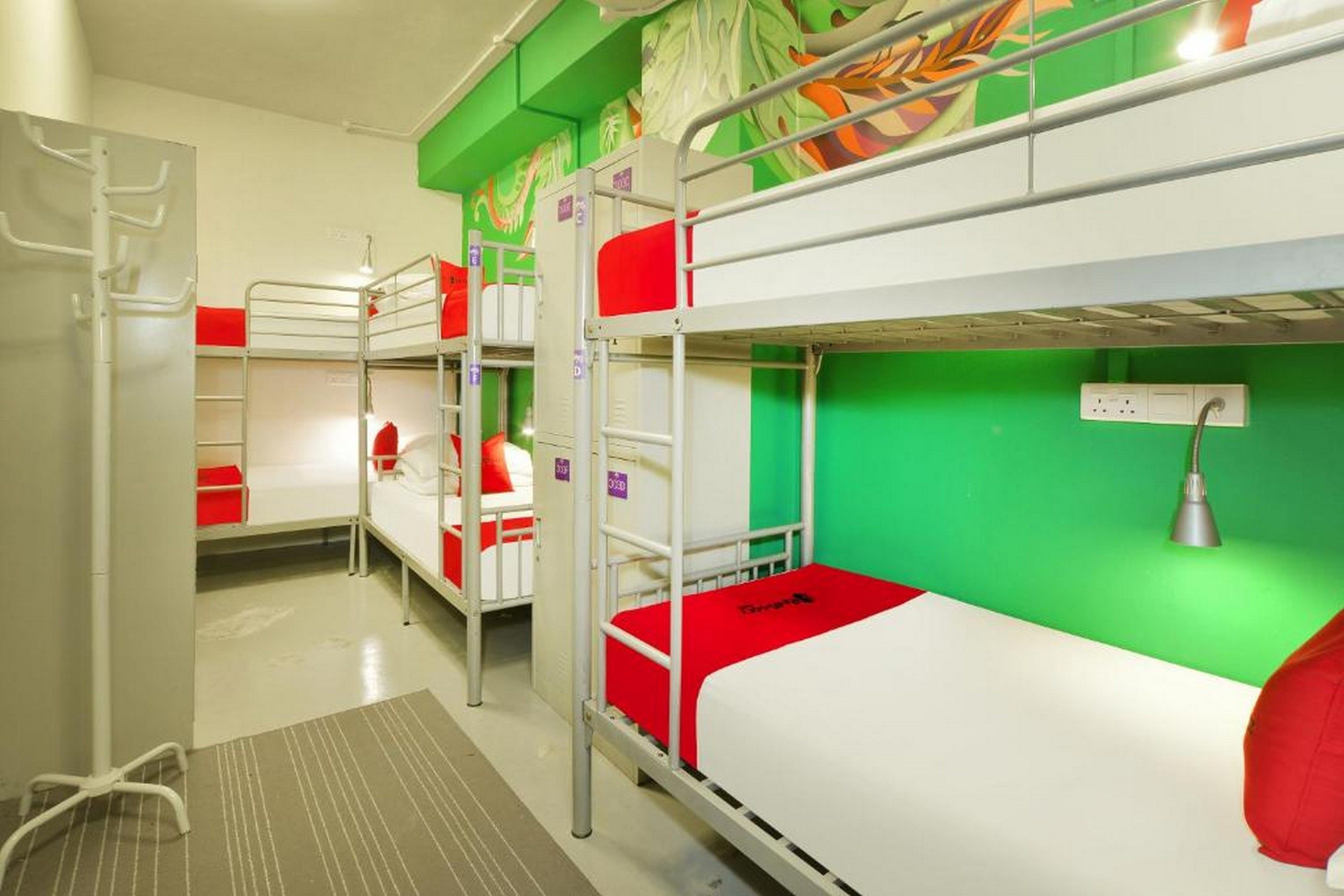 Five Stones Hostel by RedDoorz