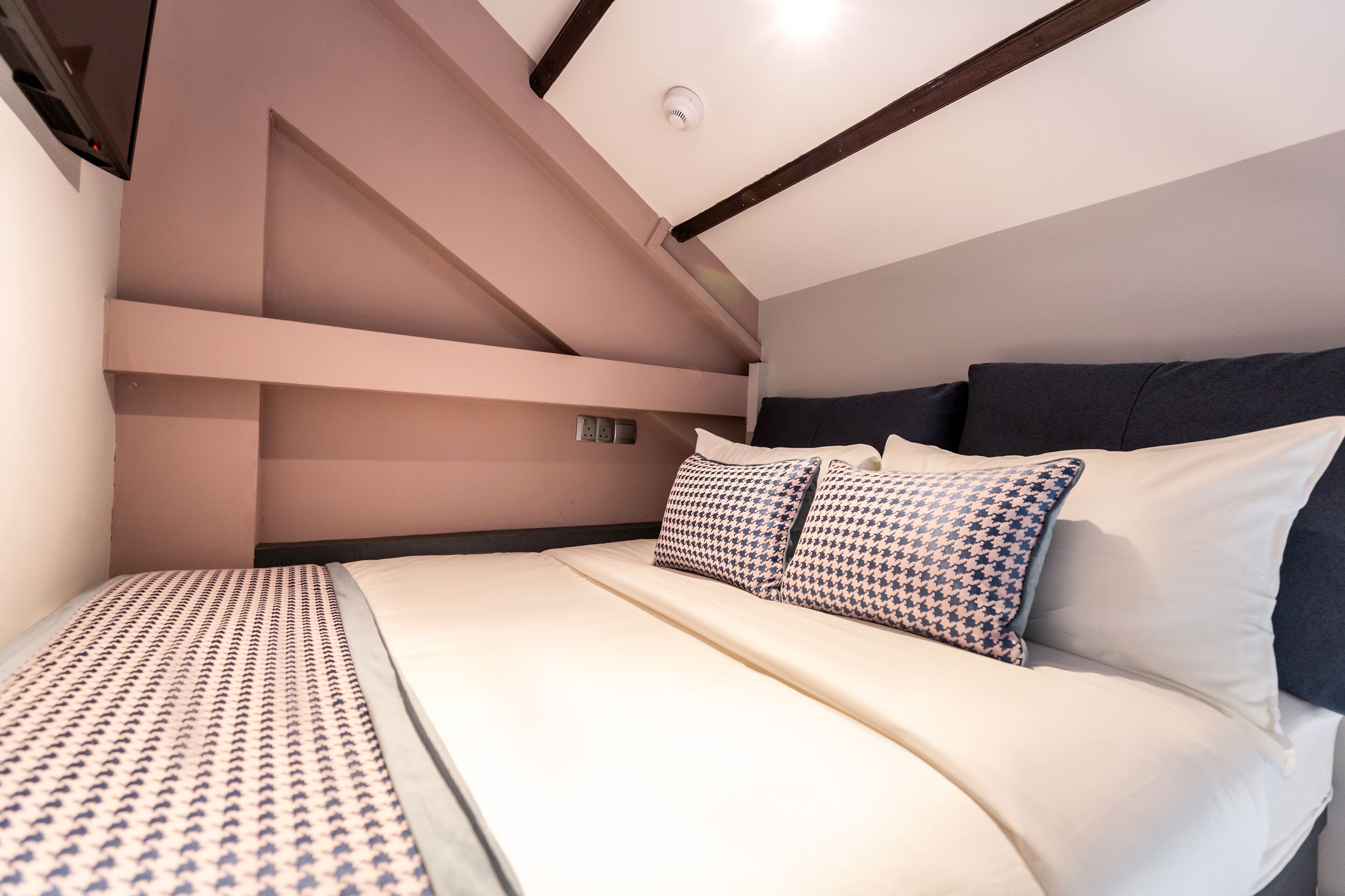 Heritage Collection On Arab A Digital Hotel