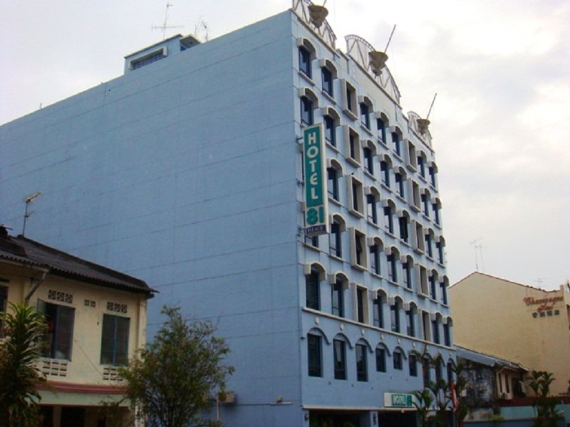 Hotel 81 Palace