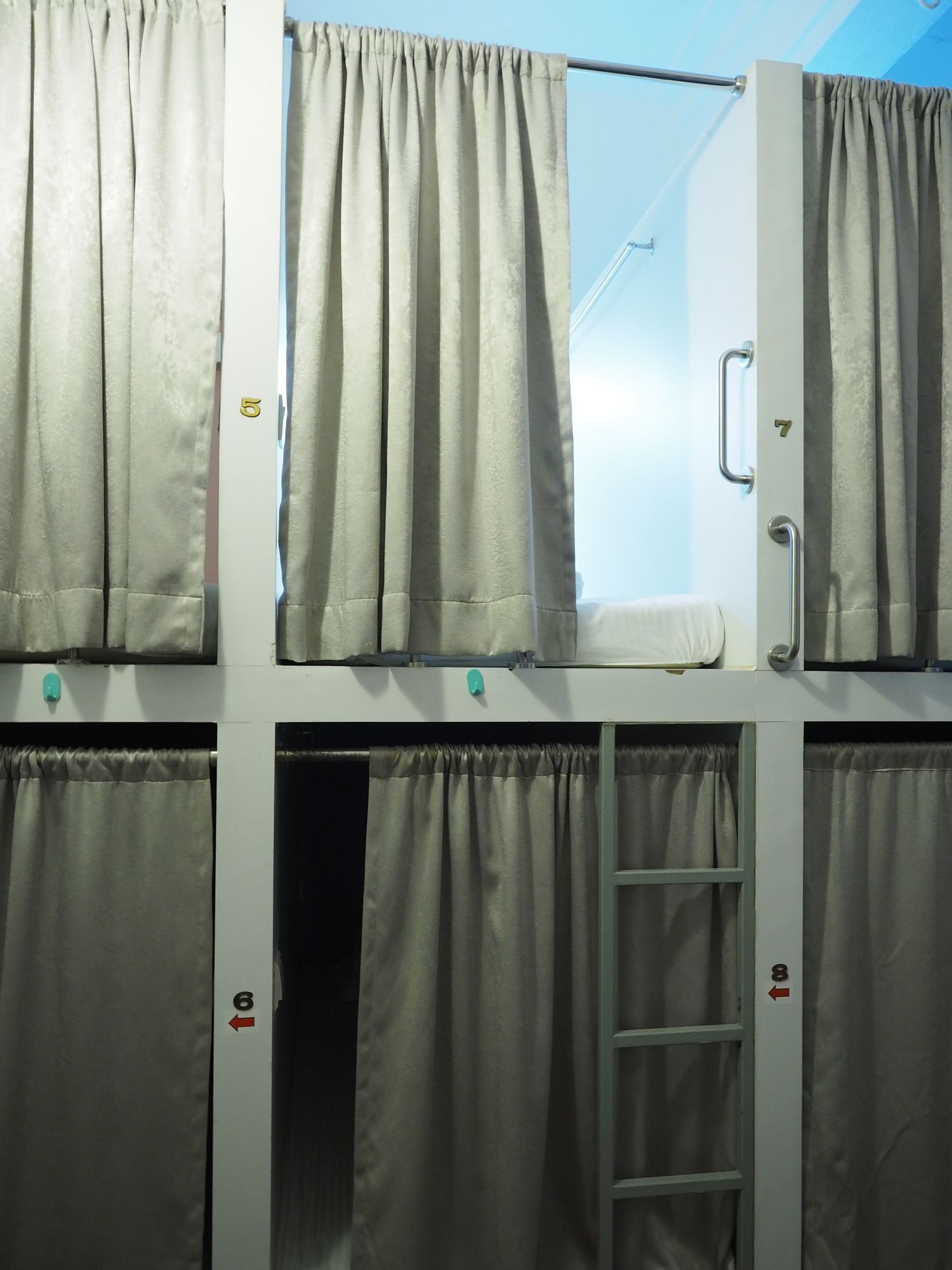 Pillow Talk Hostel