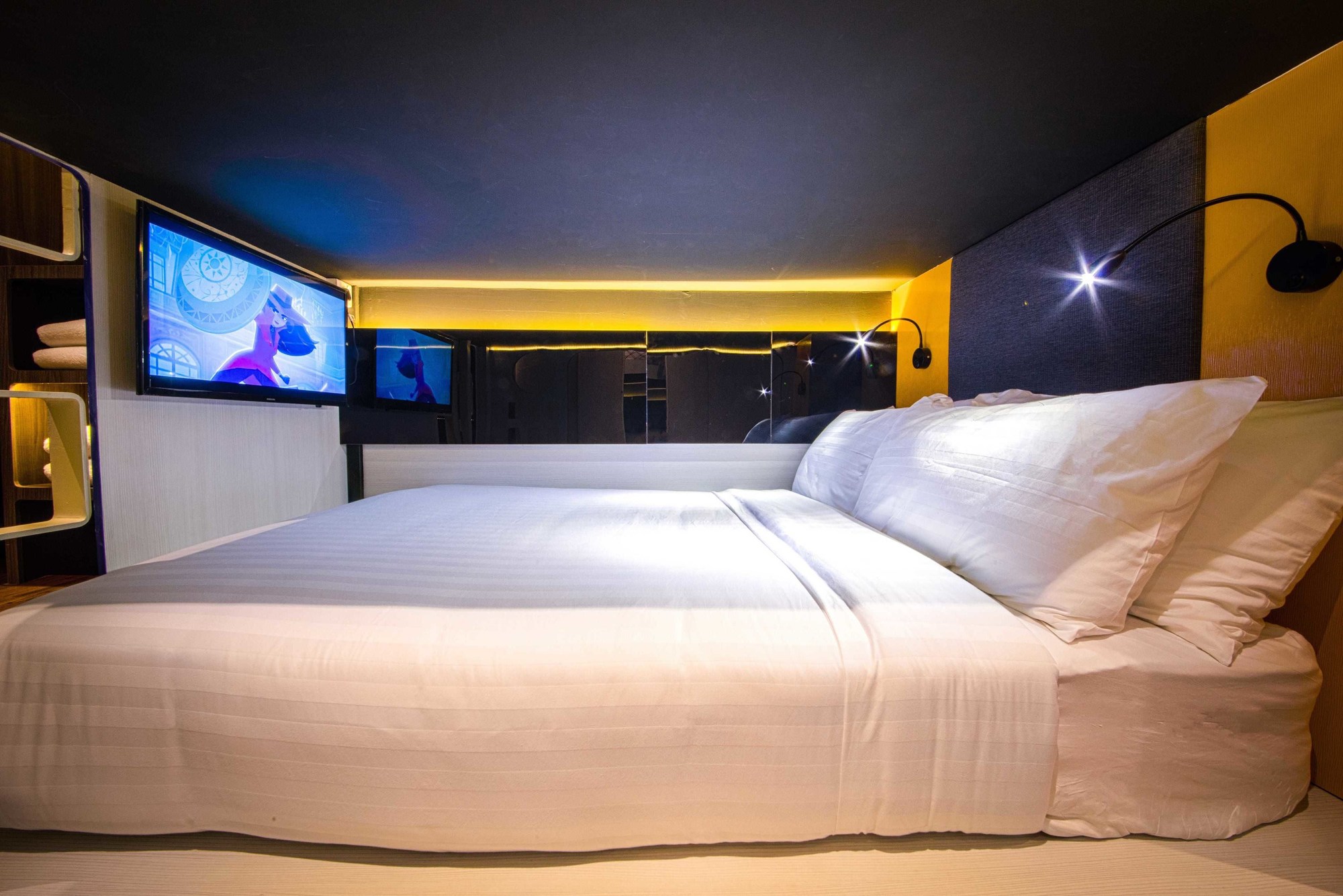 CUBE Boutique Capsule Hotel @ Chinatown
