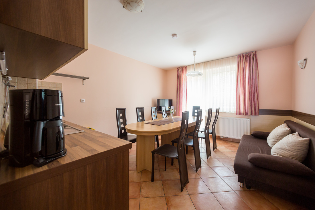 Berghi Hotel and Apartments