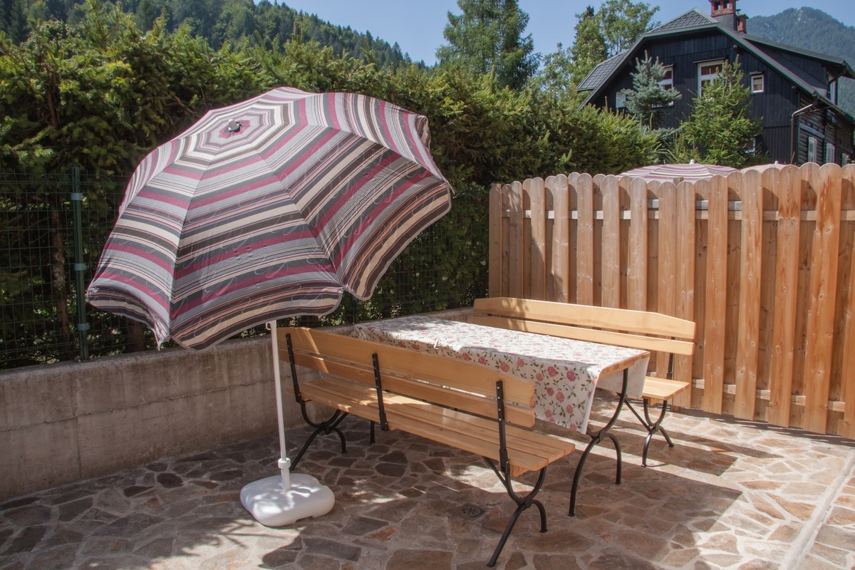 Berghi Hotel and Apartments