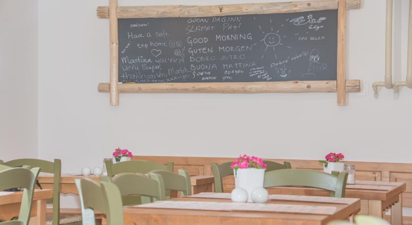 Berghi Hotel and Apartments