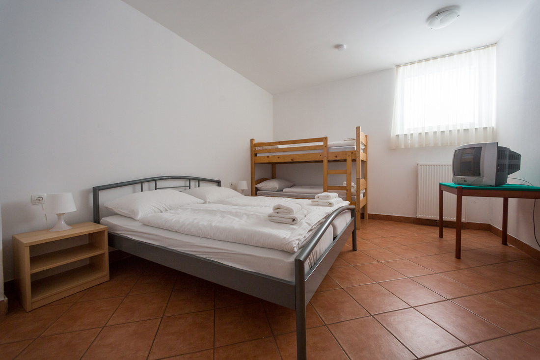 Berghi Hotel and Apartments