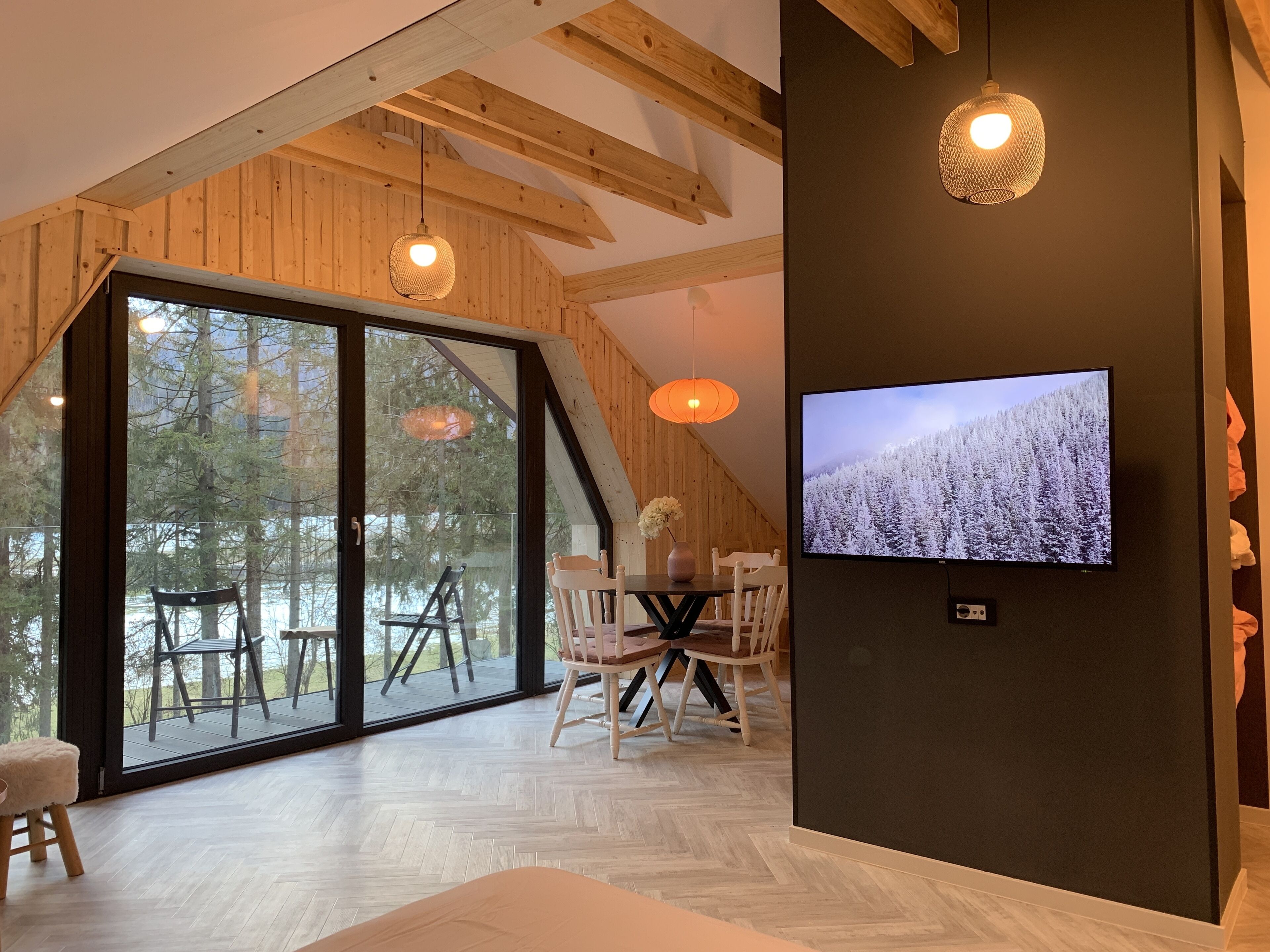 Pine Tree Holiday House