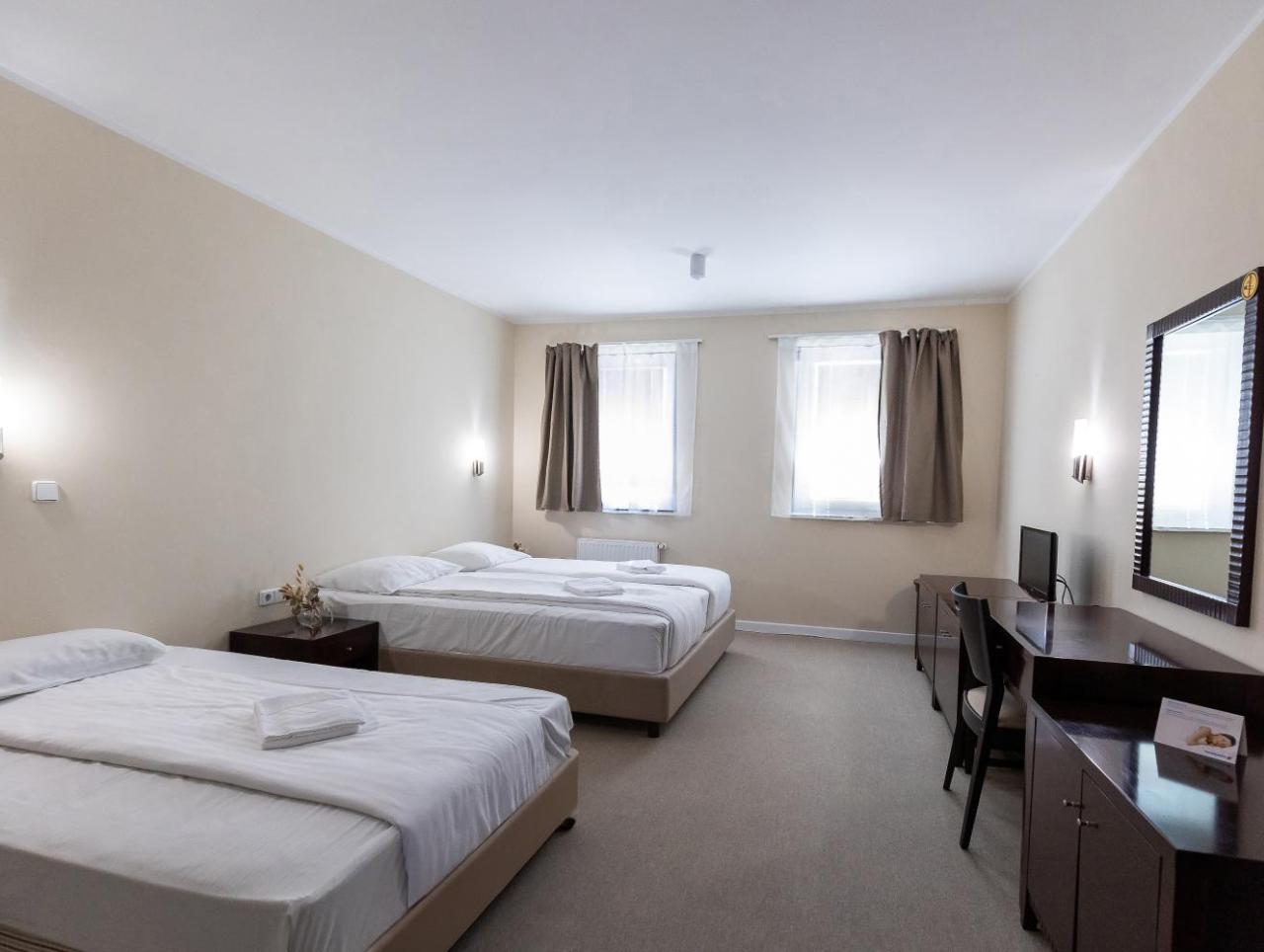 365 Hotel
