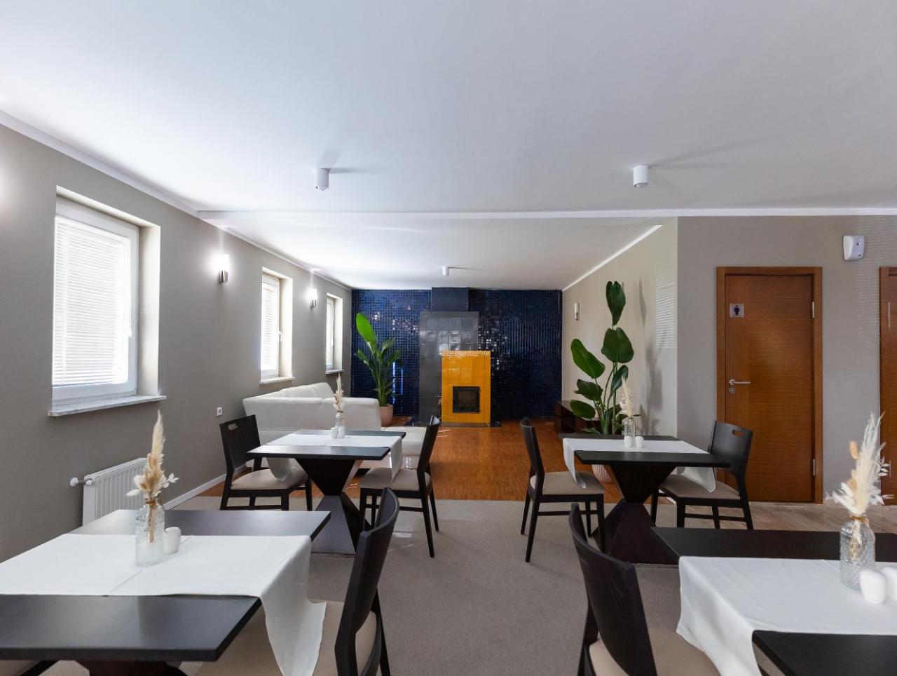 365 Hotel