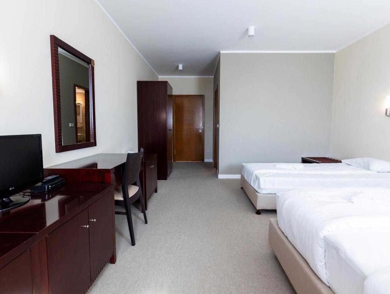 365 Hotel