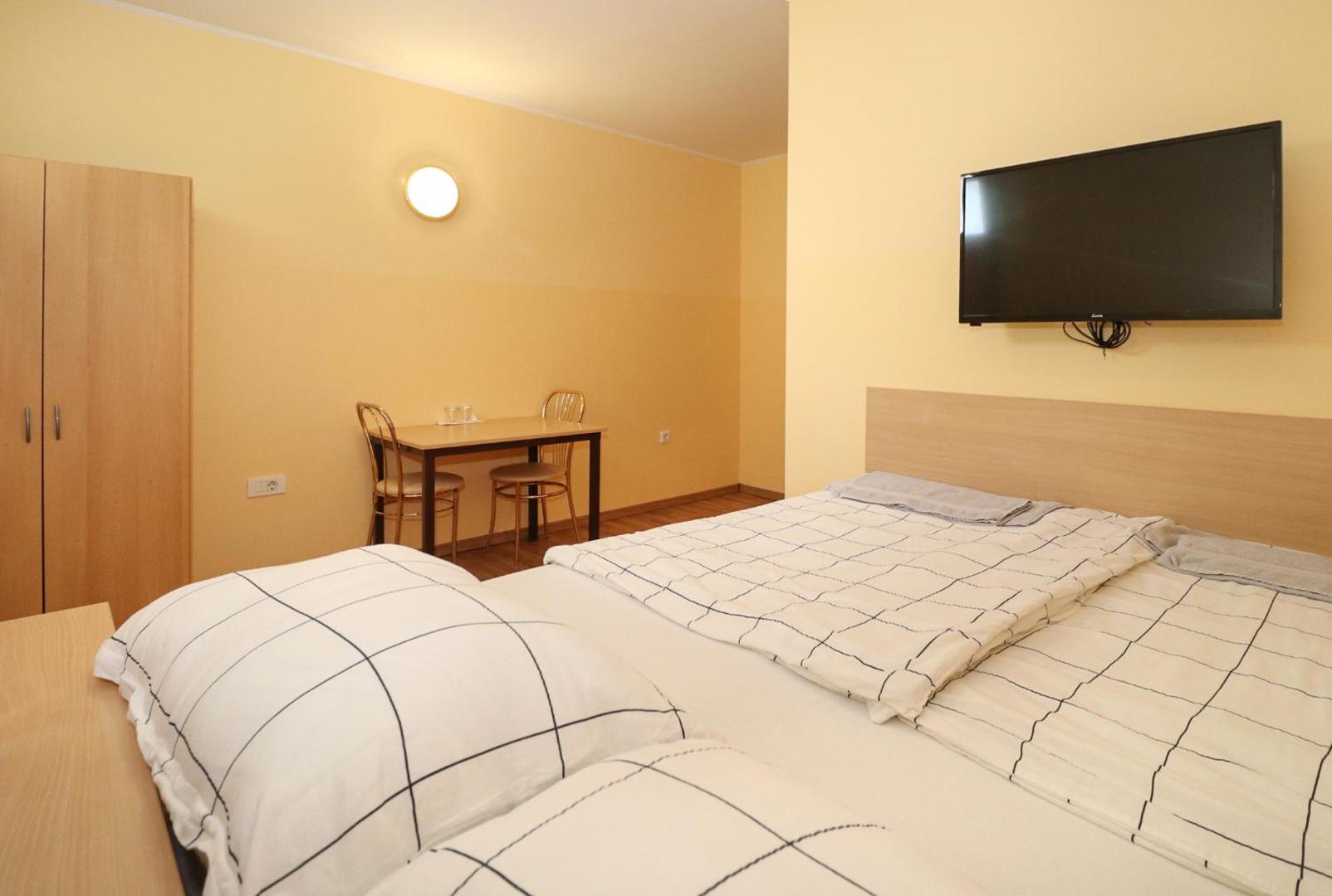 Beg Rooms