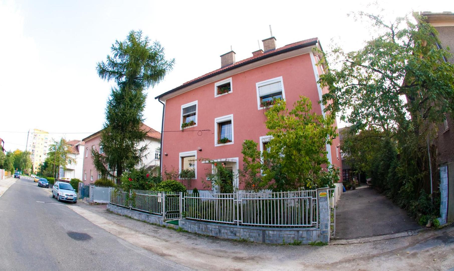 Guest House Pikapolonca