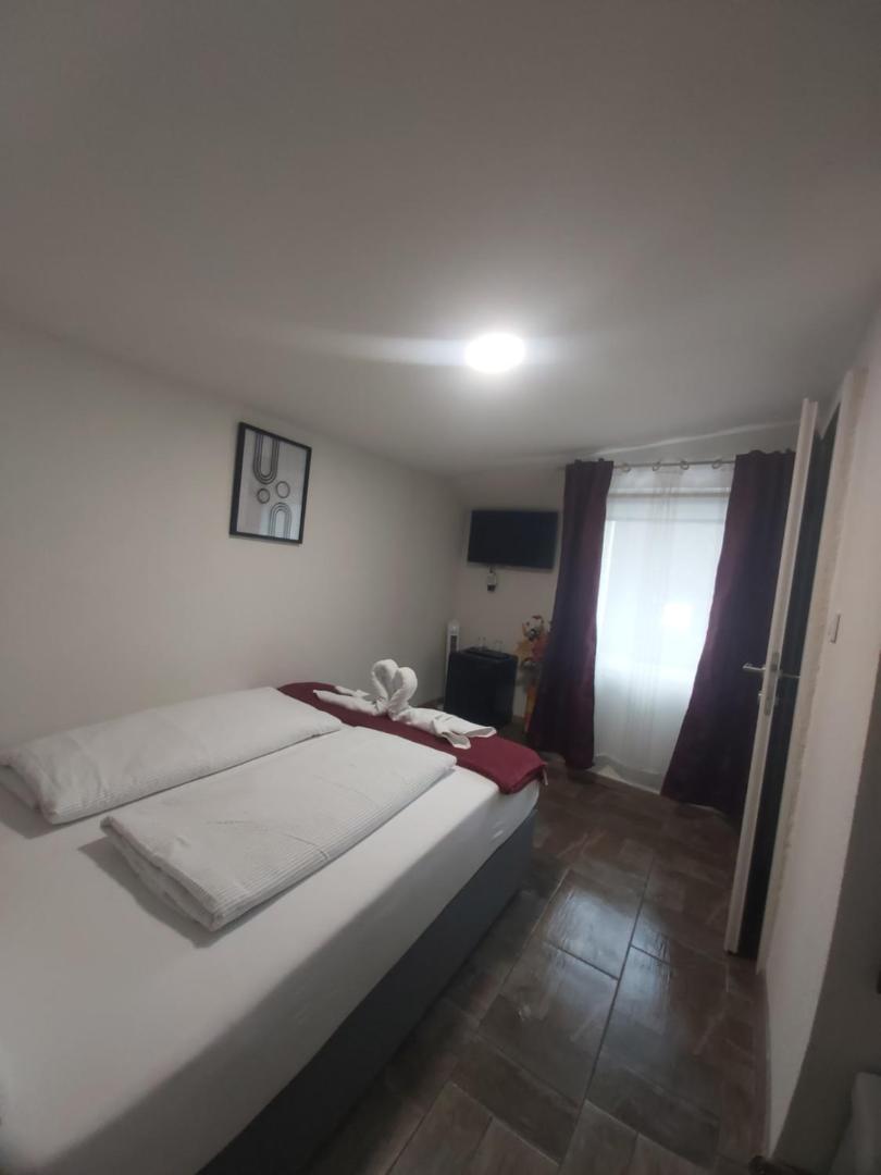 Panda Rooms