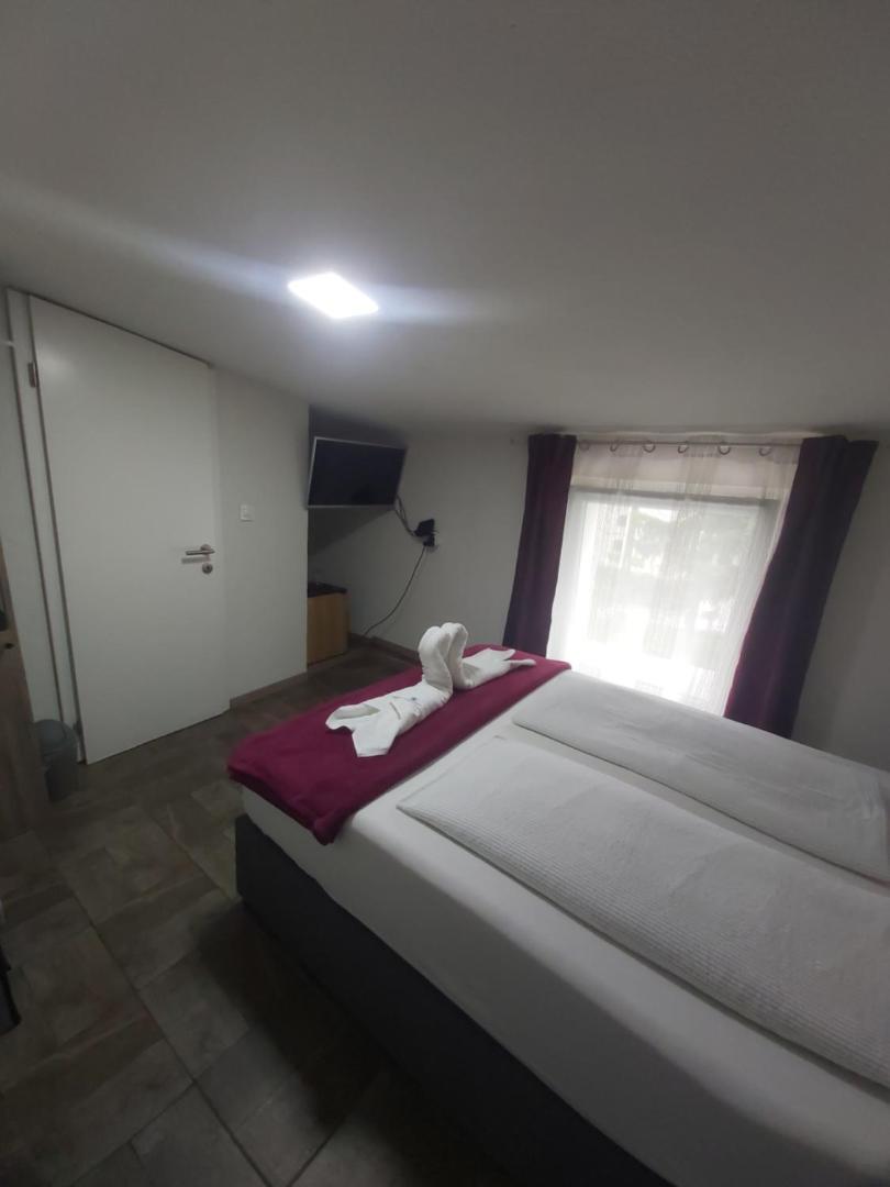 Panda Rooms