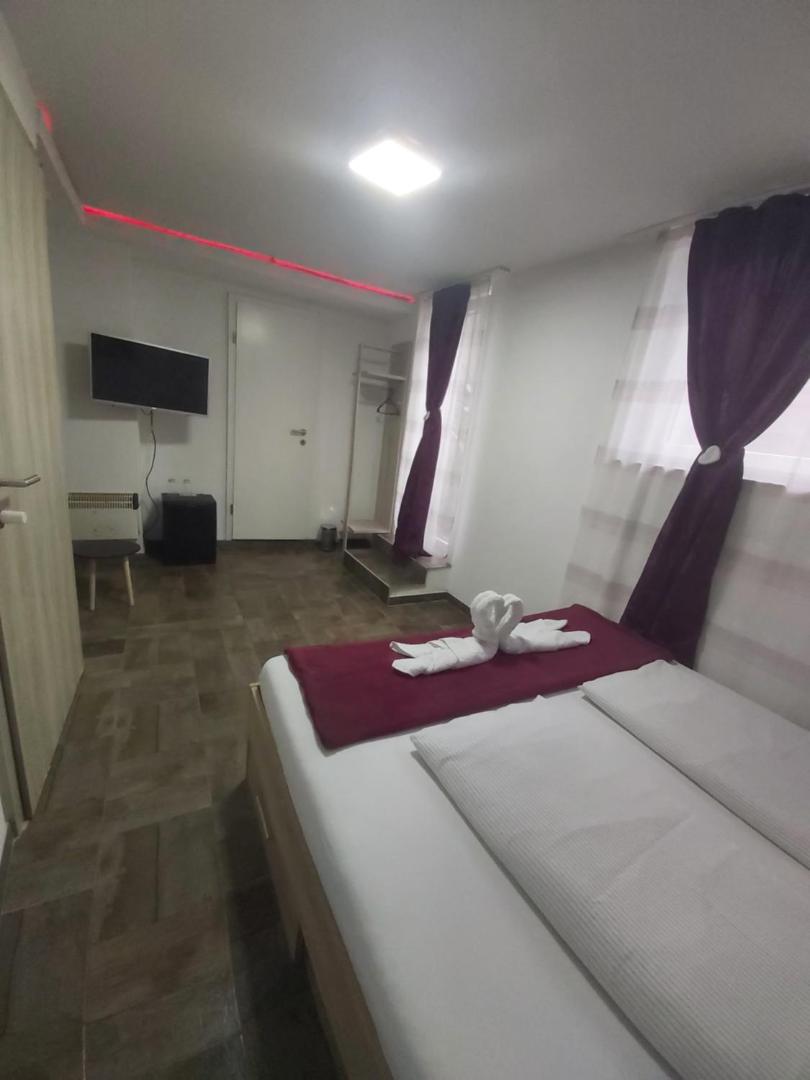 Panda Rooms