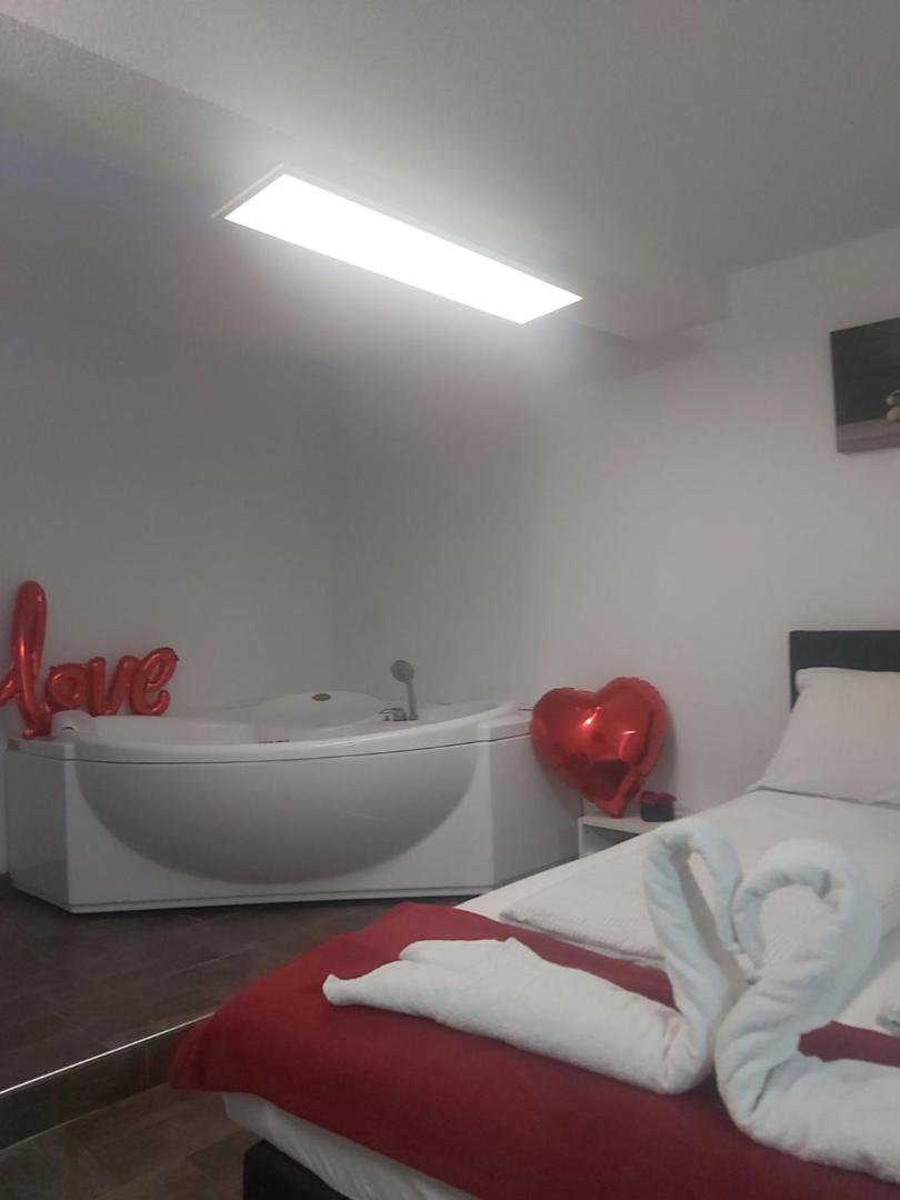 Panda Rooms