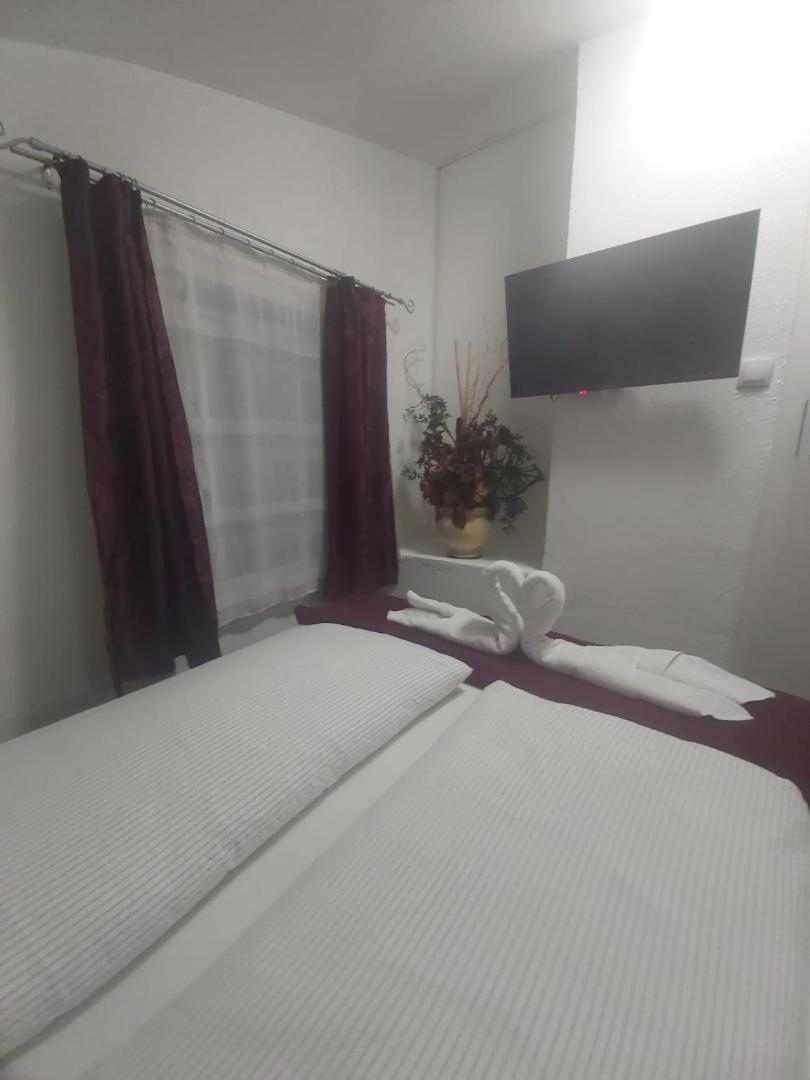 Panda Rooms