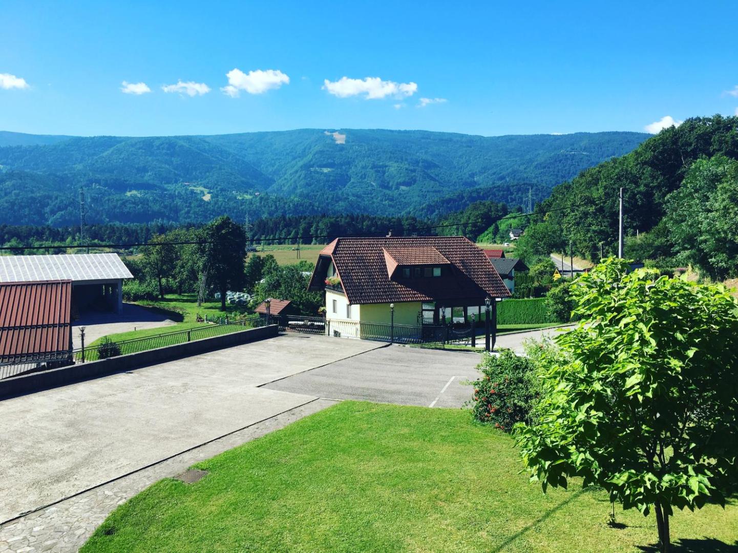 Tourist Farm Pri Ratu