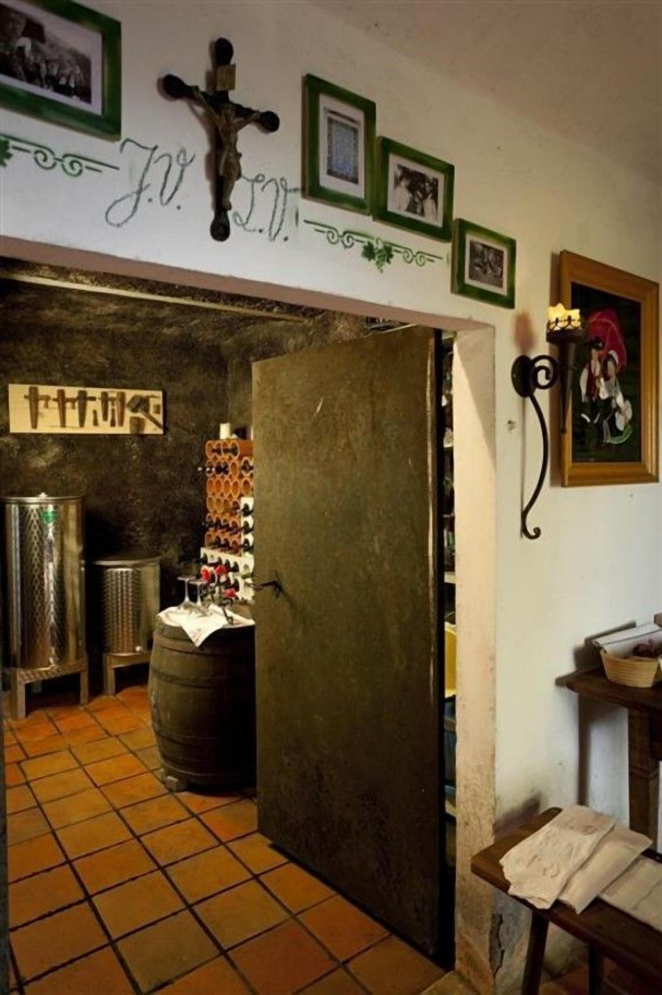 Vineyard Cottage Vercek