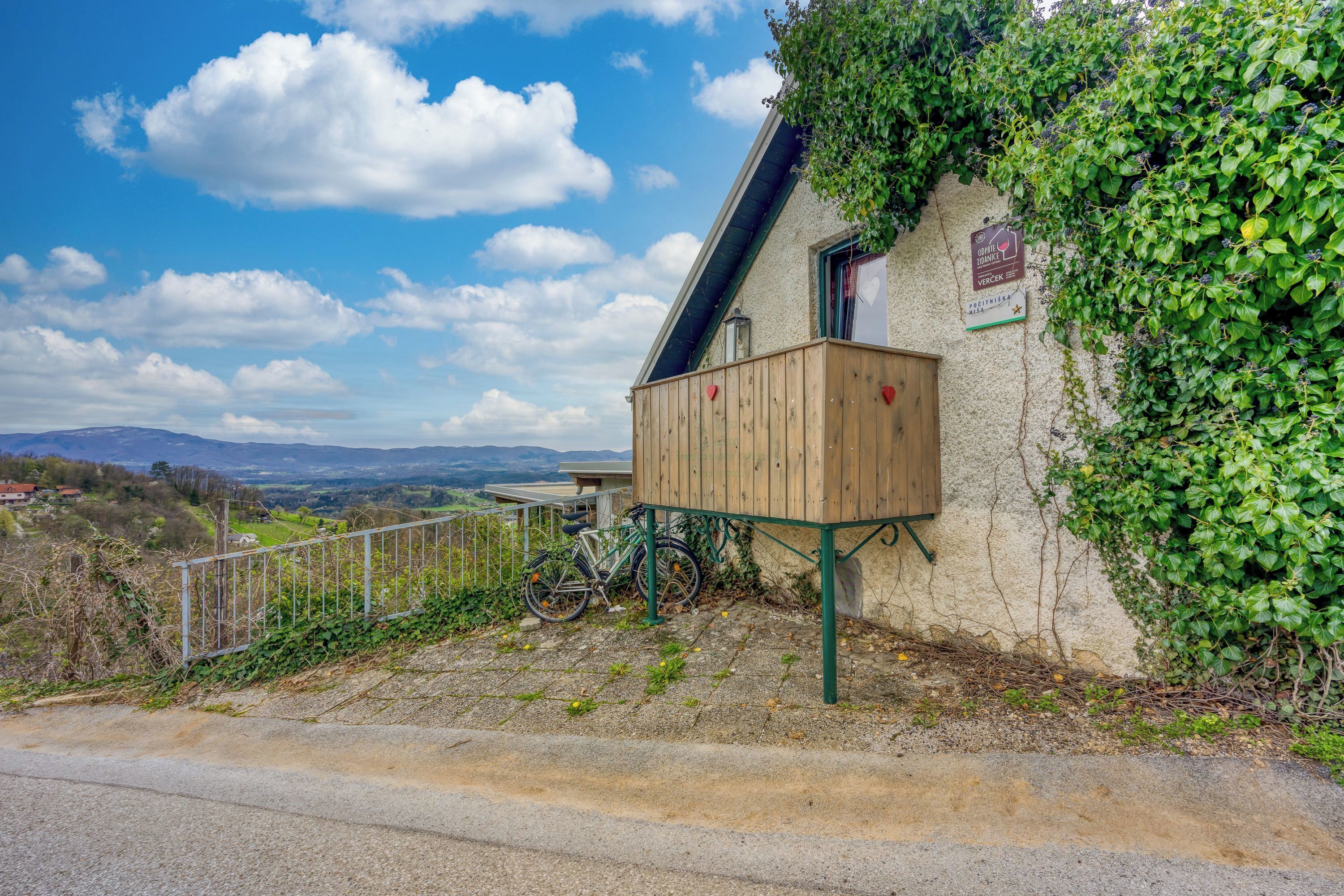 Vineyard Cottage Vercek