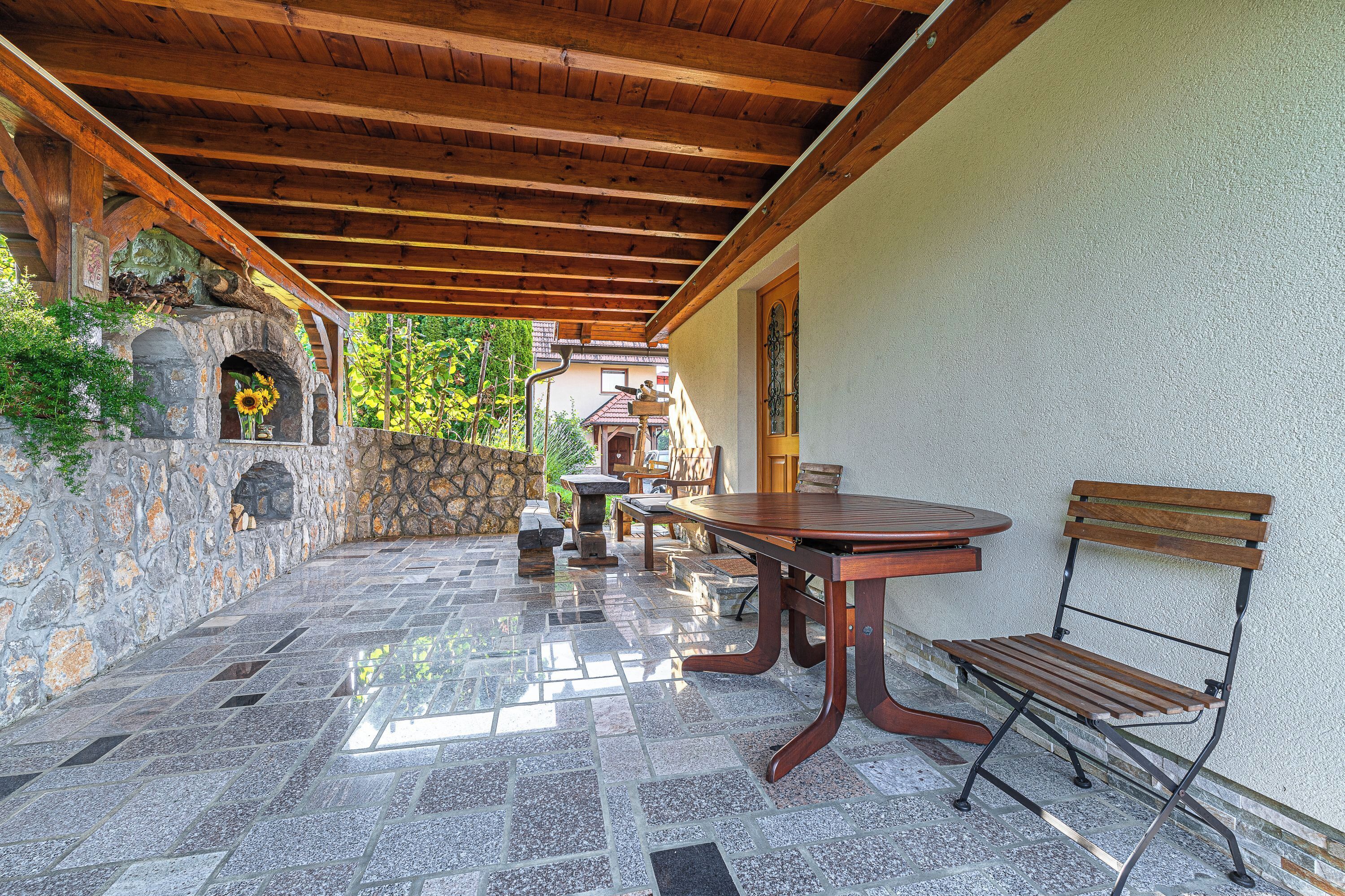 Vineyard Cottage Pod Piramido