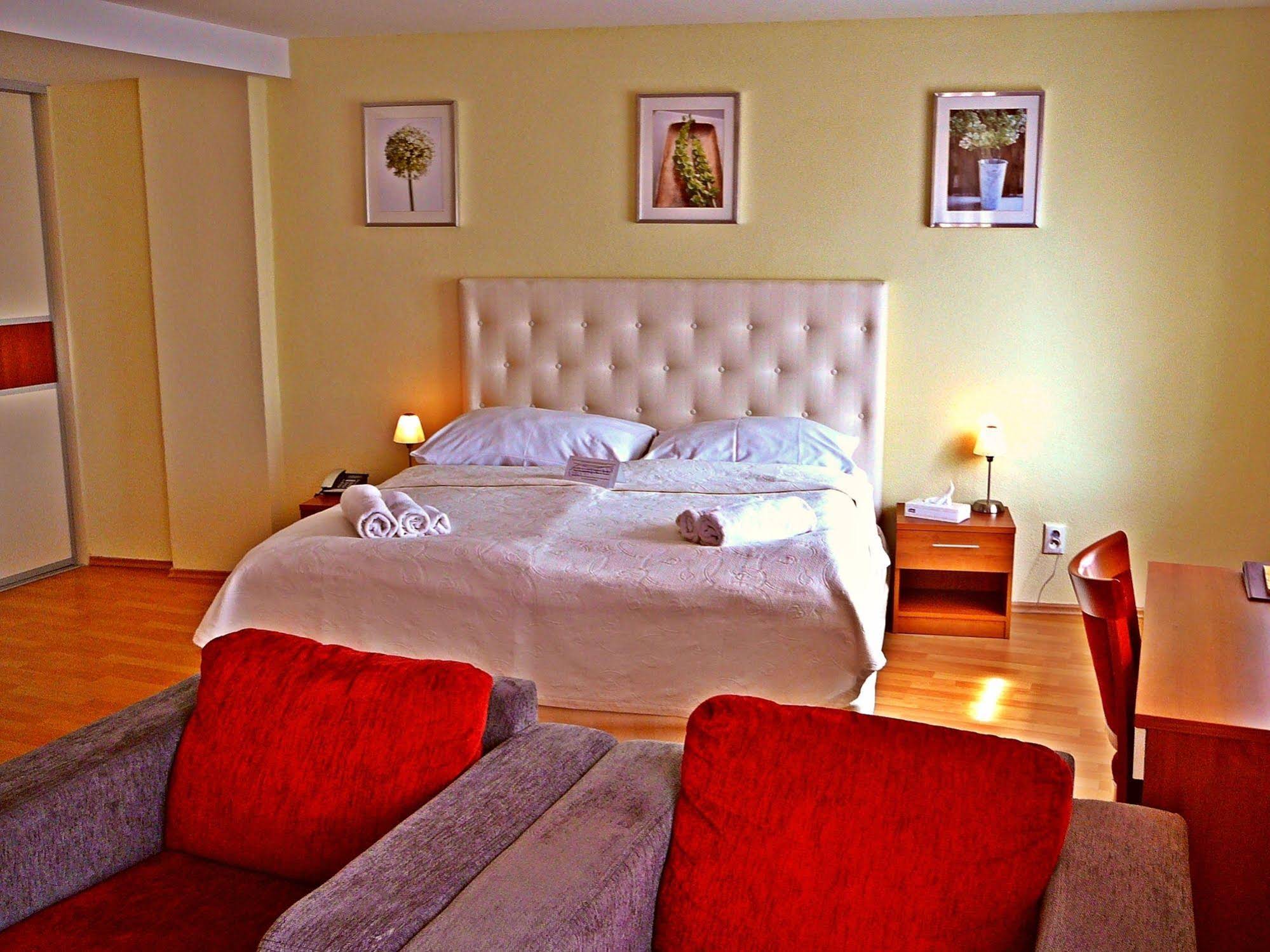 Urpin City Residence