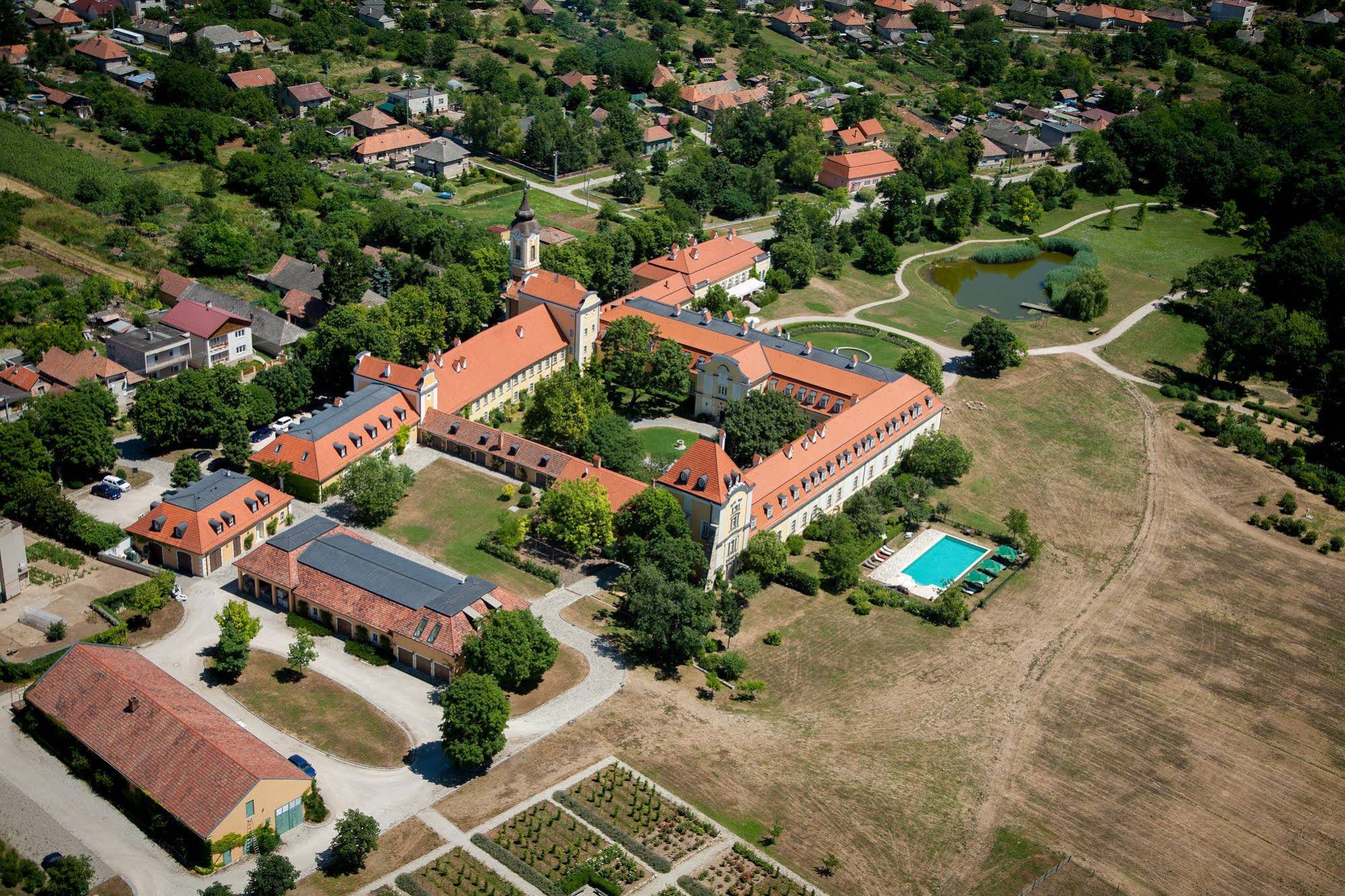 Hotel Chateau Bela