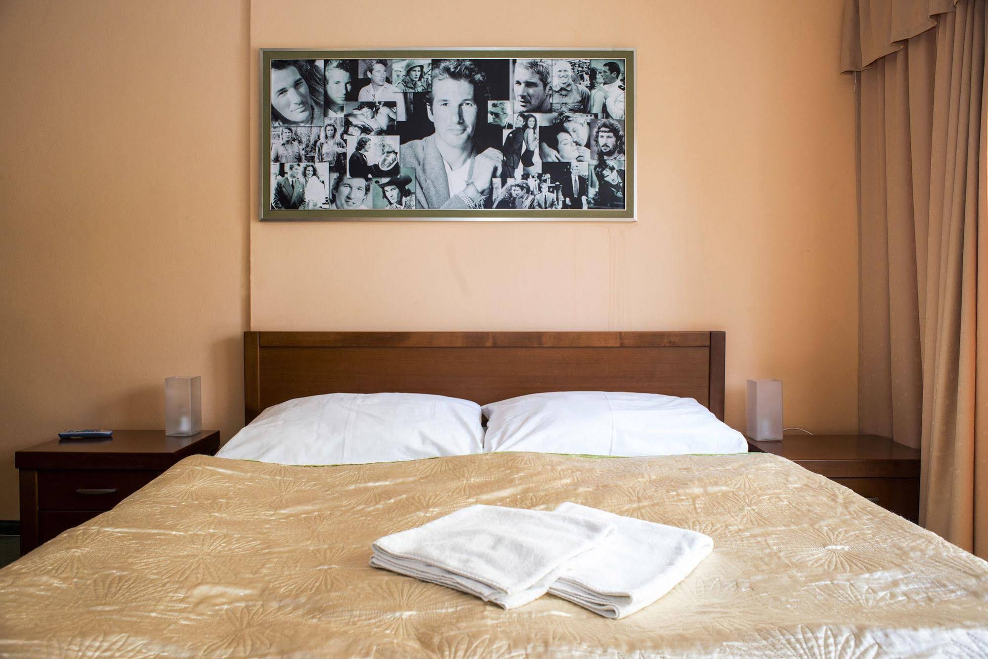 Film Hotel