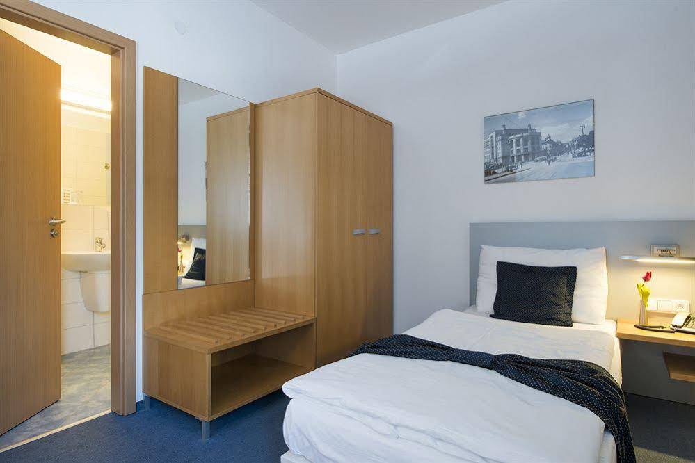 Felicity Garni Hotel