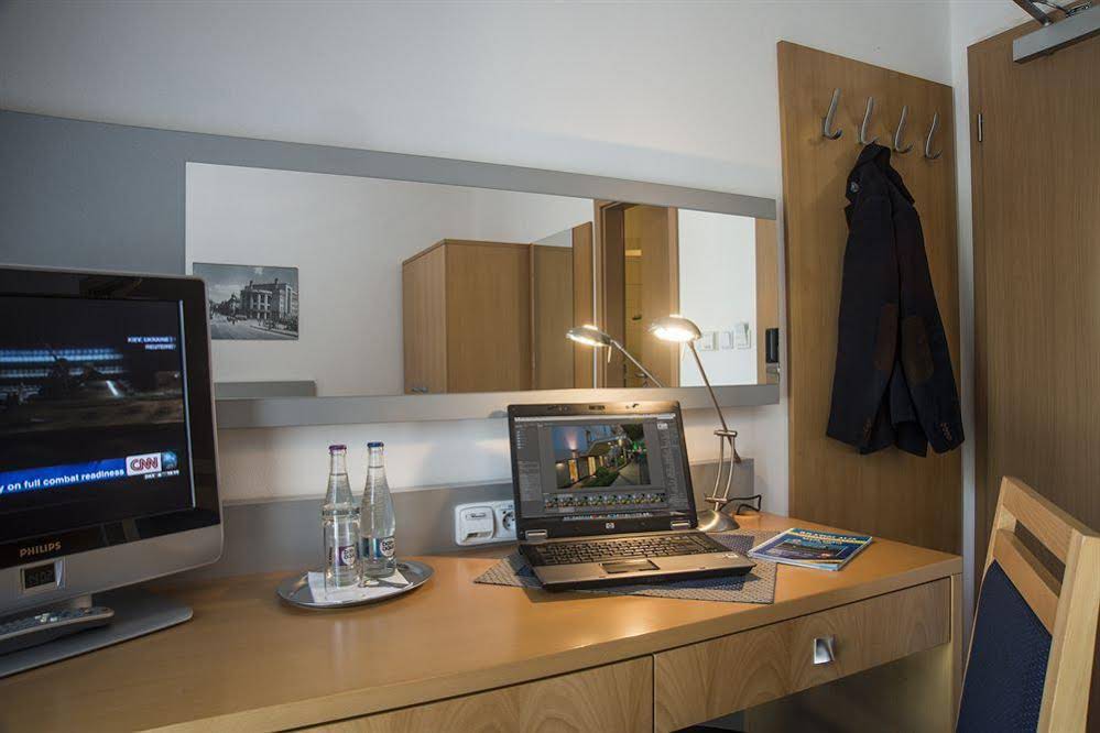 Felicity Garni Hotel
