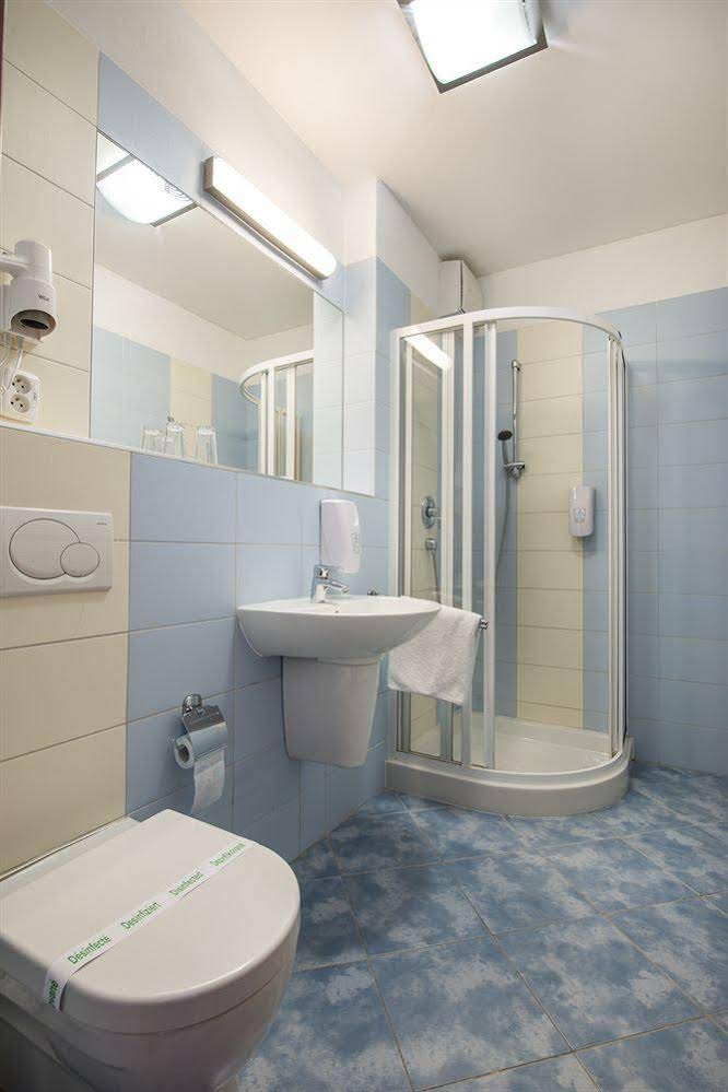 Felicity Garni Hotel
