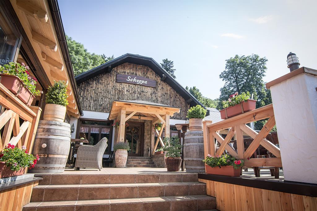 Hotel West