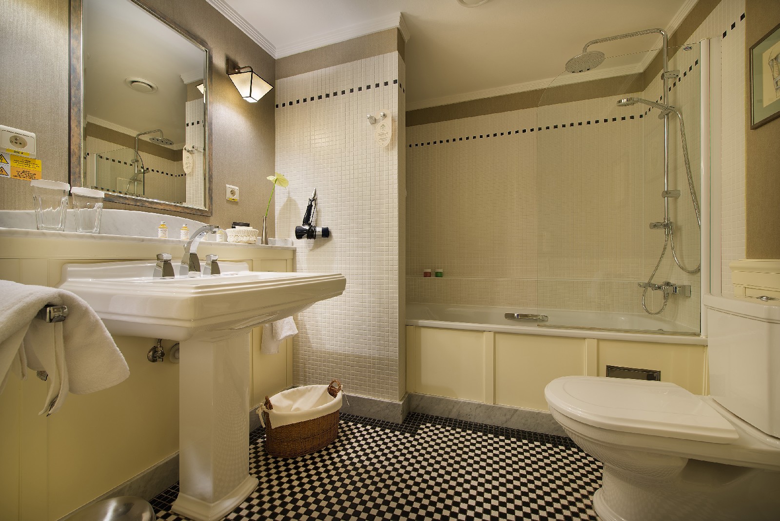 Marrol's Boutique Hotel