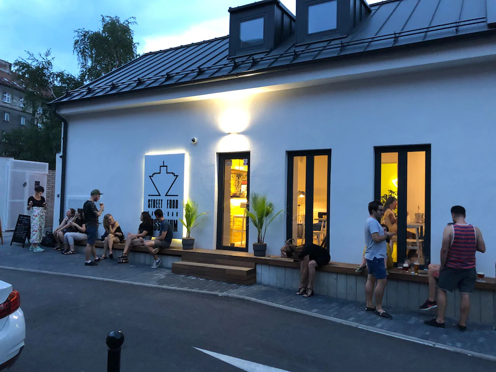 Street Food Possonium Apartments